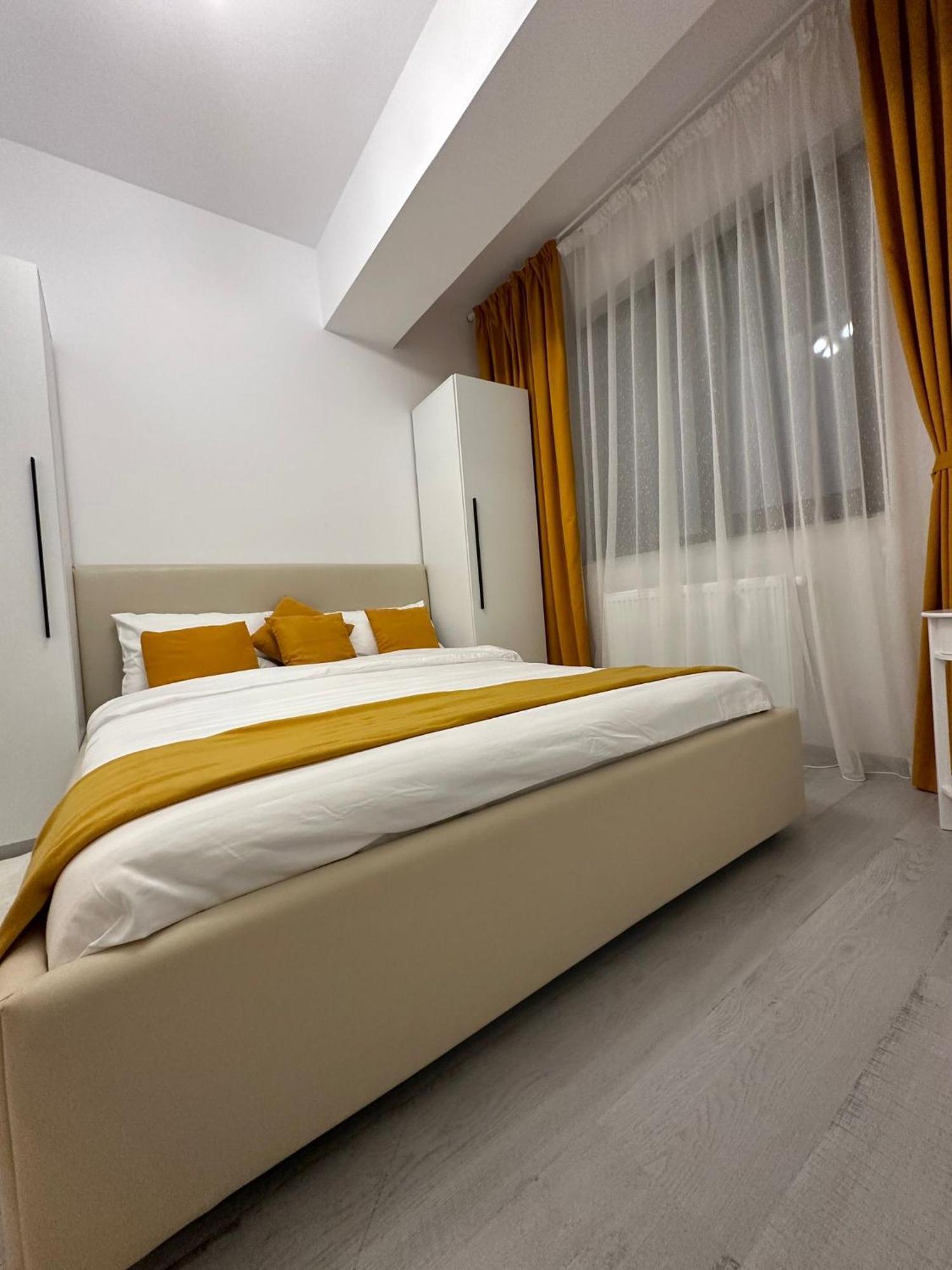 Nice Home For Your Family Ясси Екстер'єр фото